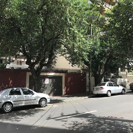 Pousada Hostel Universitario Лондрина Экстерьер фото