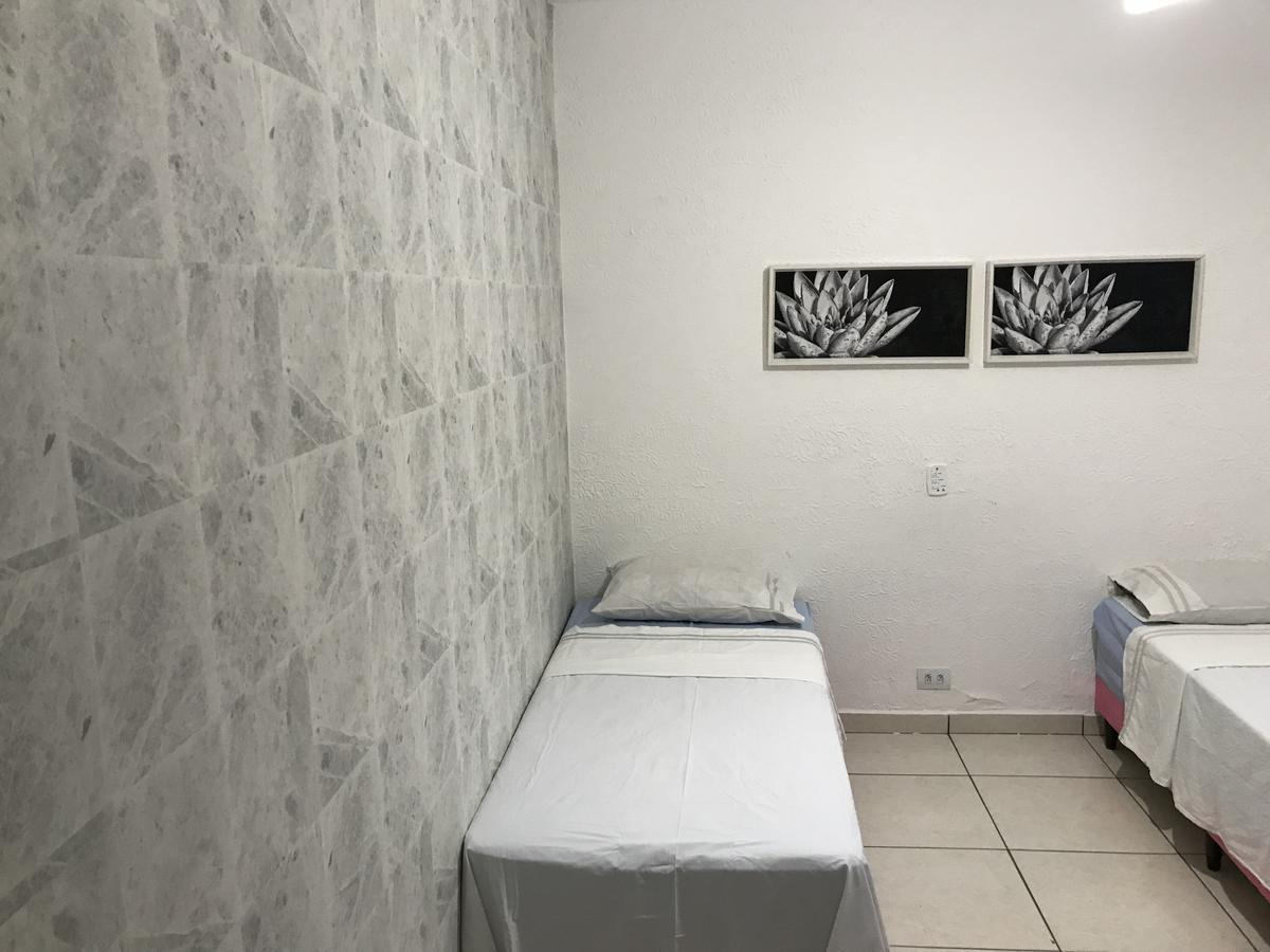 Pousada Hostel Universitario Лондрина Экстерьер фото